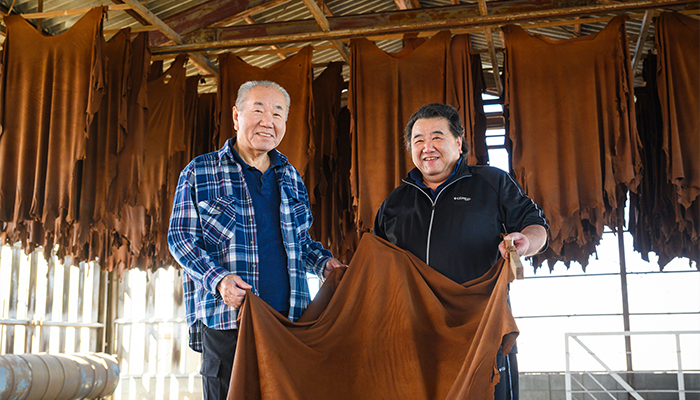 石居みさお皮革